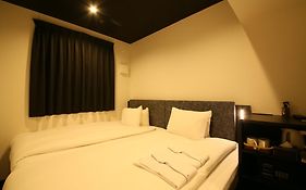 Hotel Trad Replay